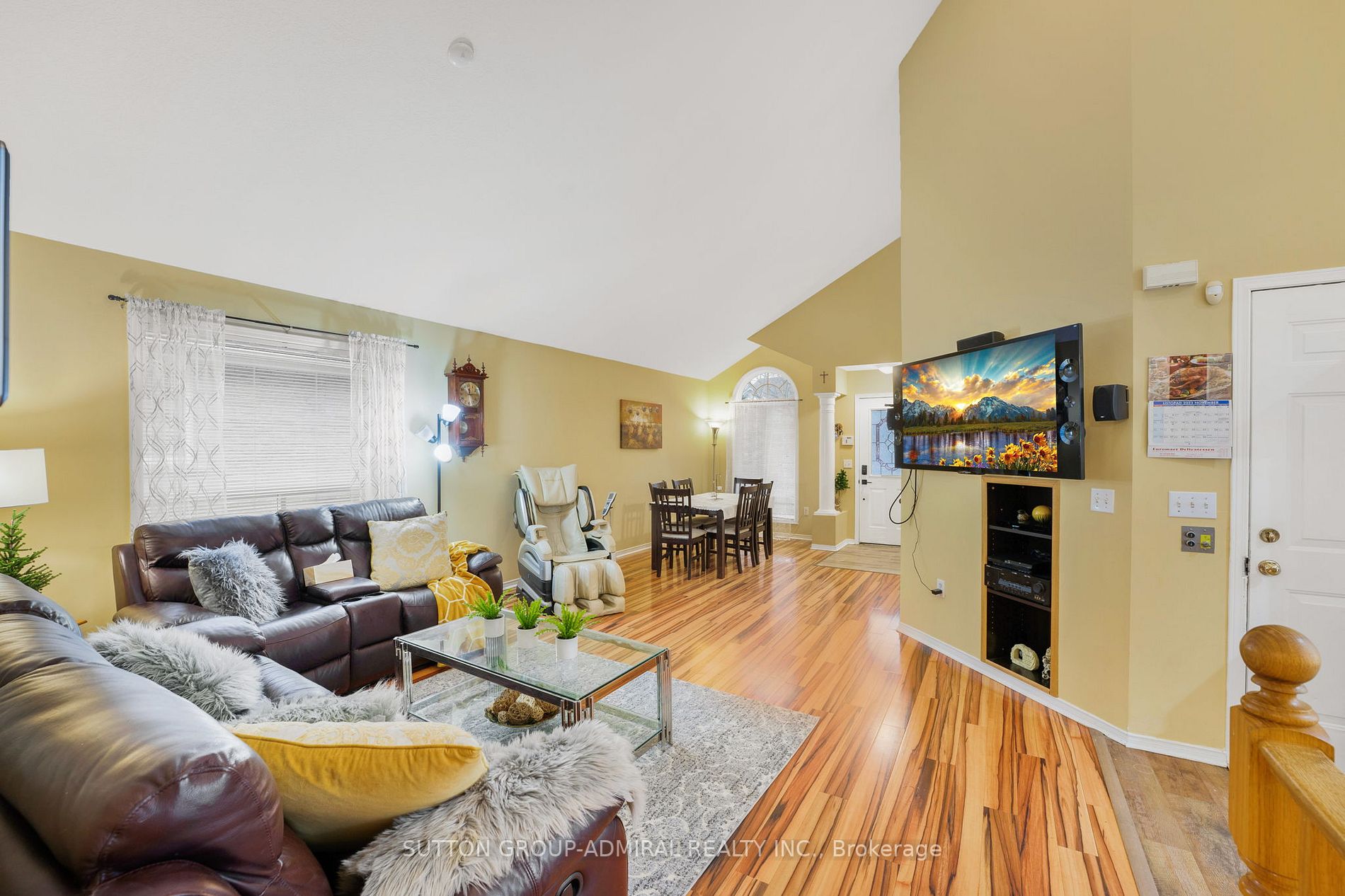 56 Sweeney Cres