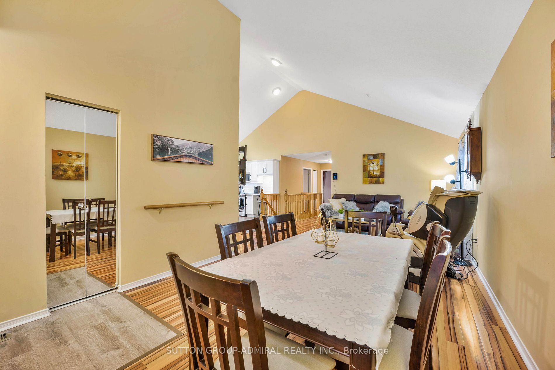 56 Sweeney Cres