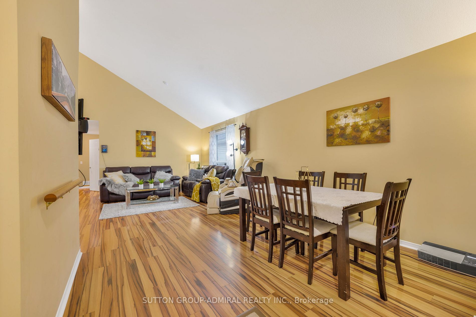 56 Sweeney Cres