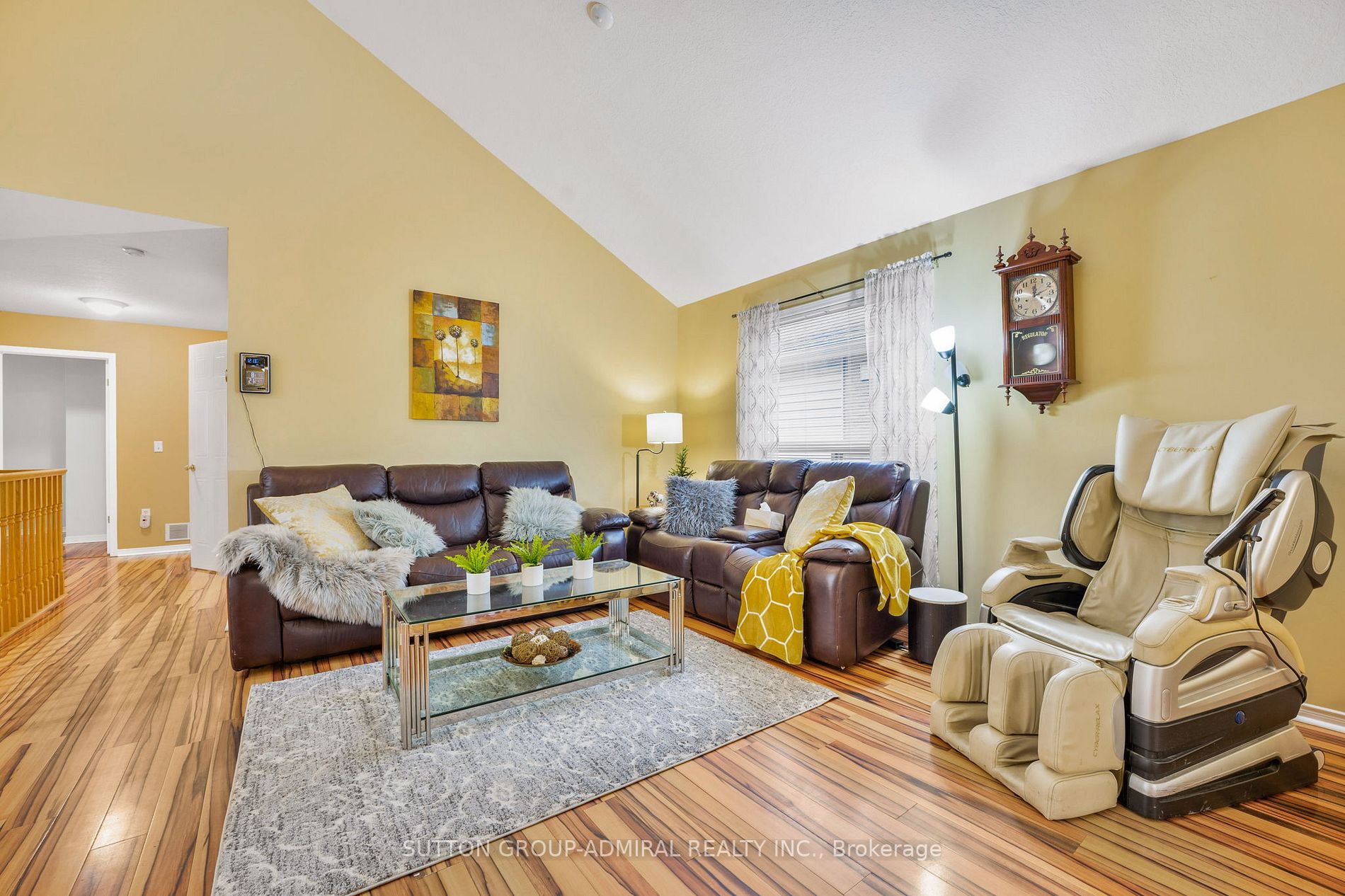 56 Sweeney Cres
