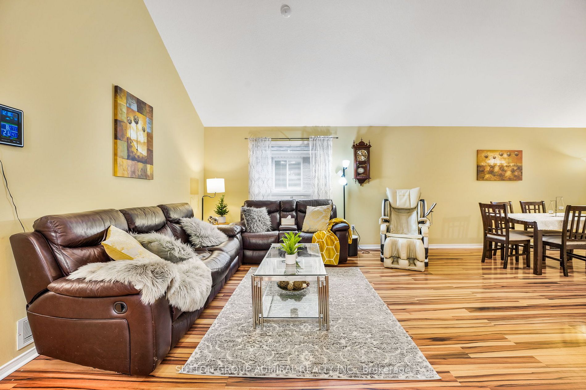 56 Sweeney Cres
