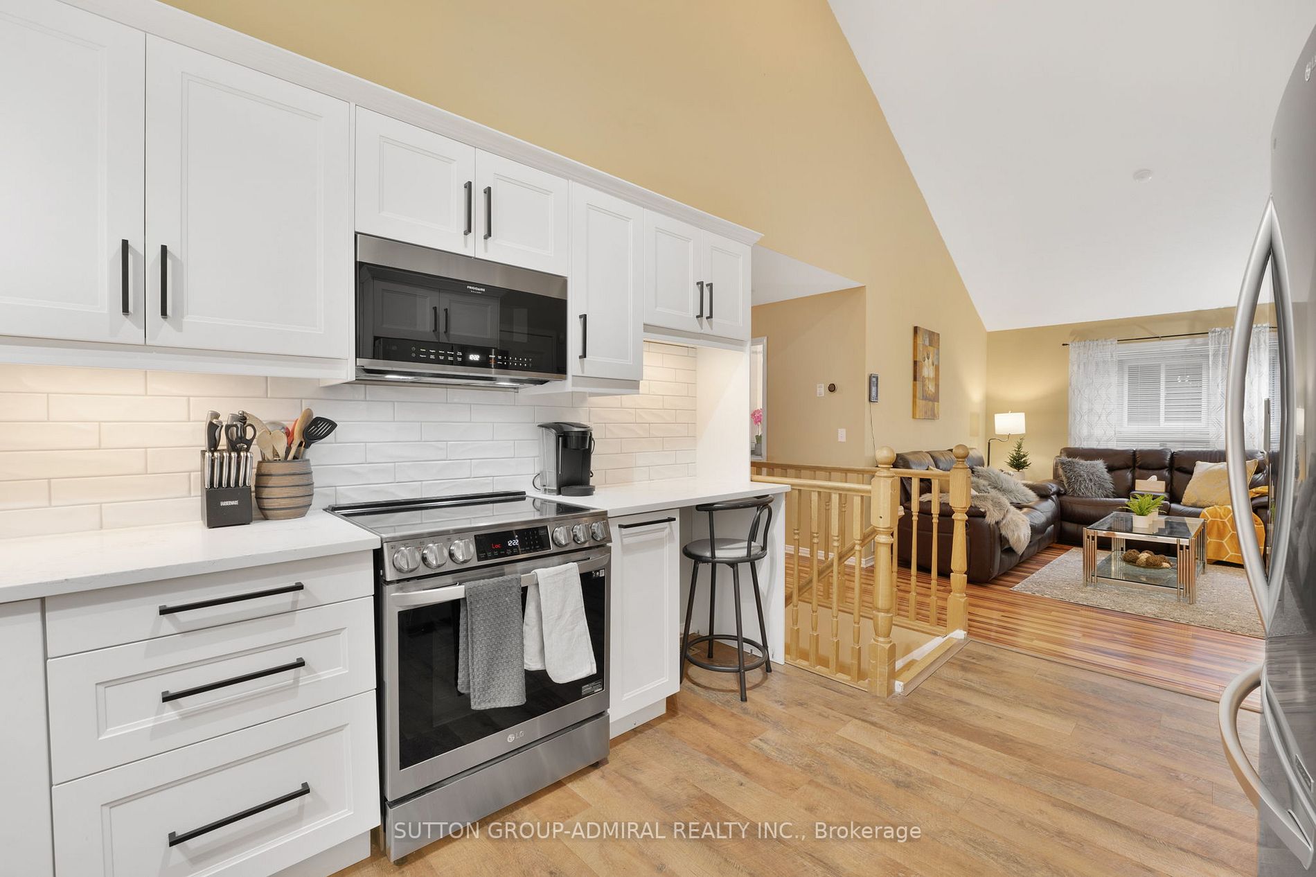 56 Sweeney Cres