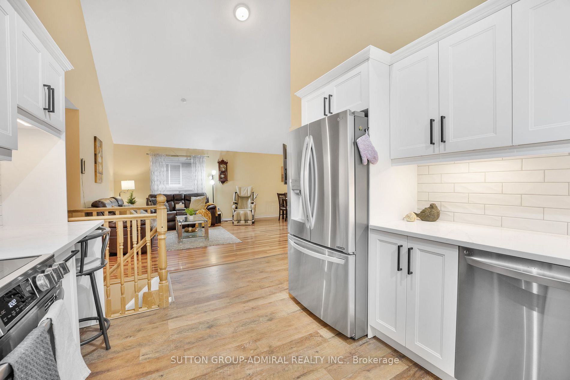 56 Sweeney Cres