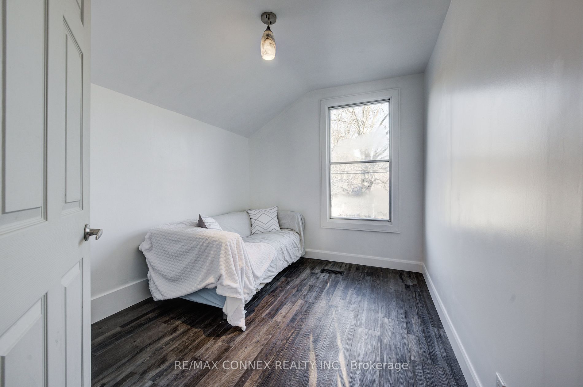 162 Cardigan St