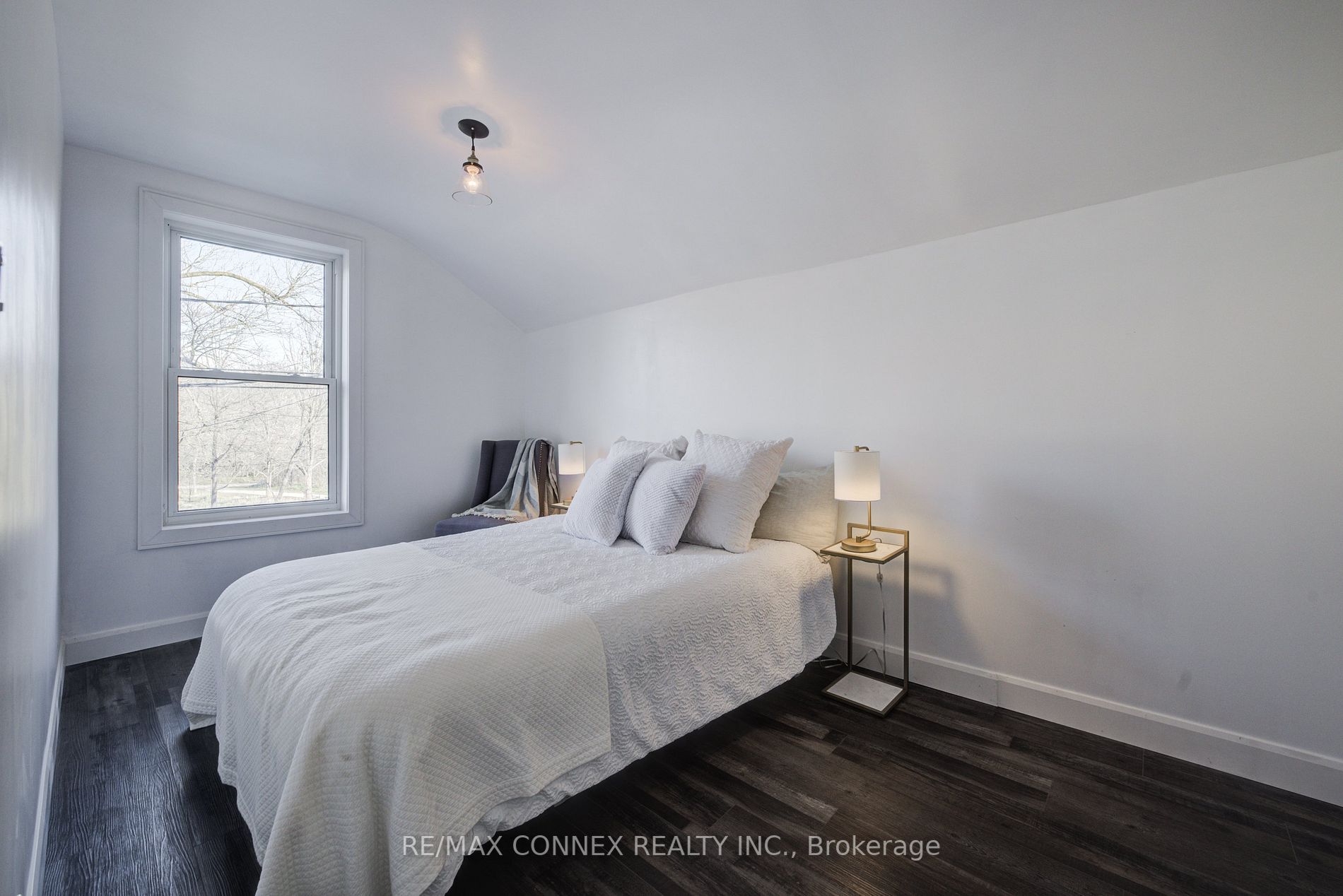 162 Cardigan St