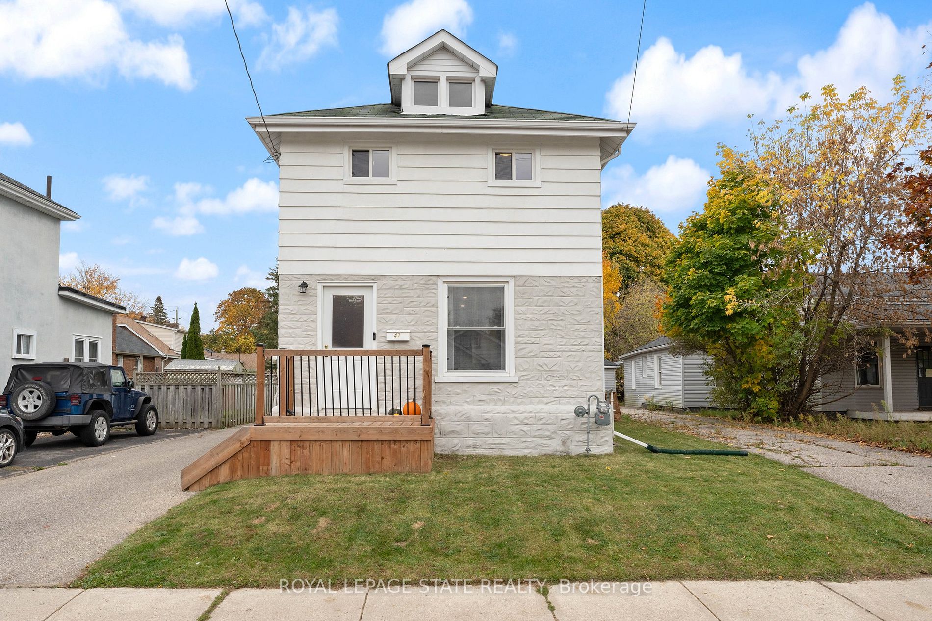 41 East St