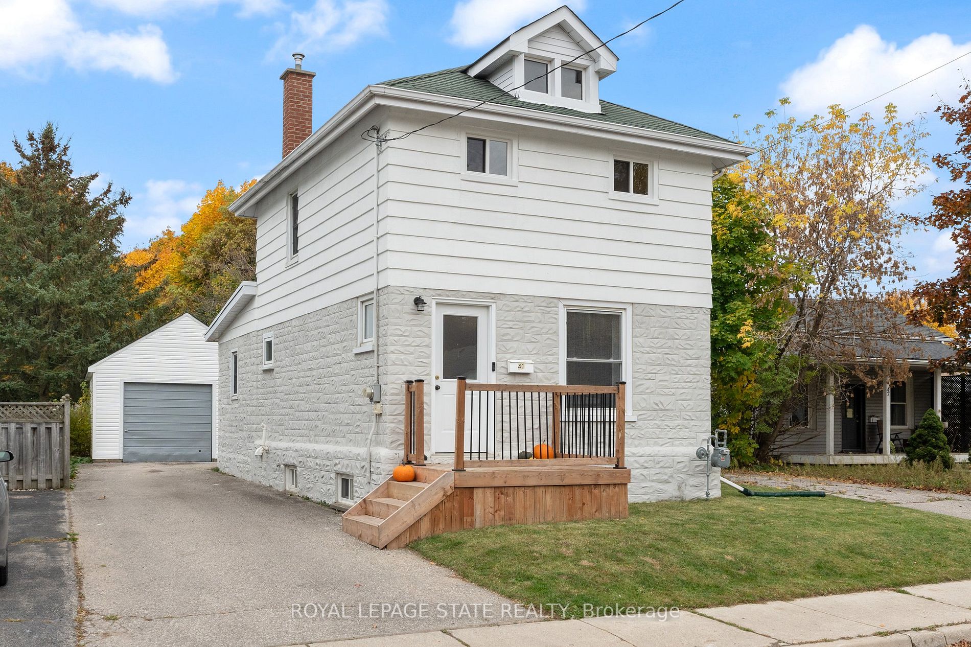 41 East St