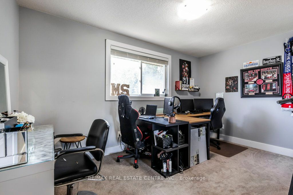 19 Yager Ave