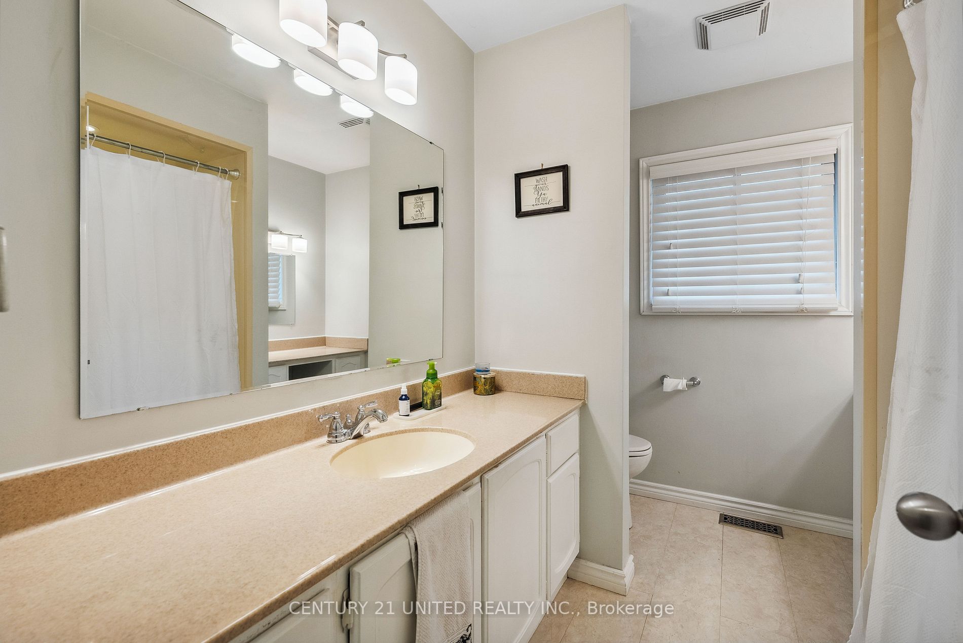 16 Montague Crt