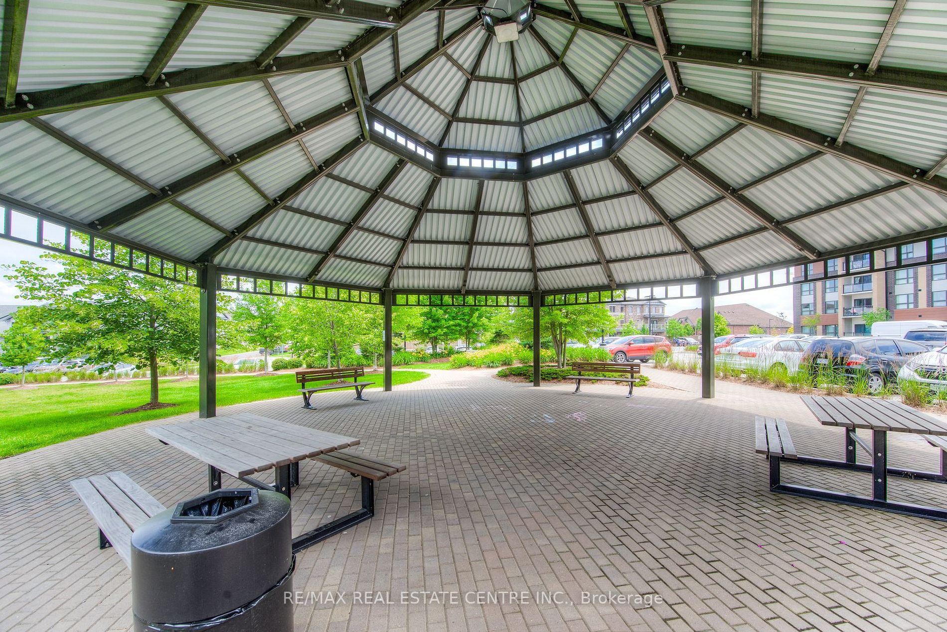 7 Kay Cres, #515