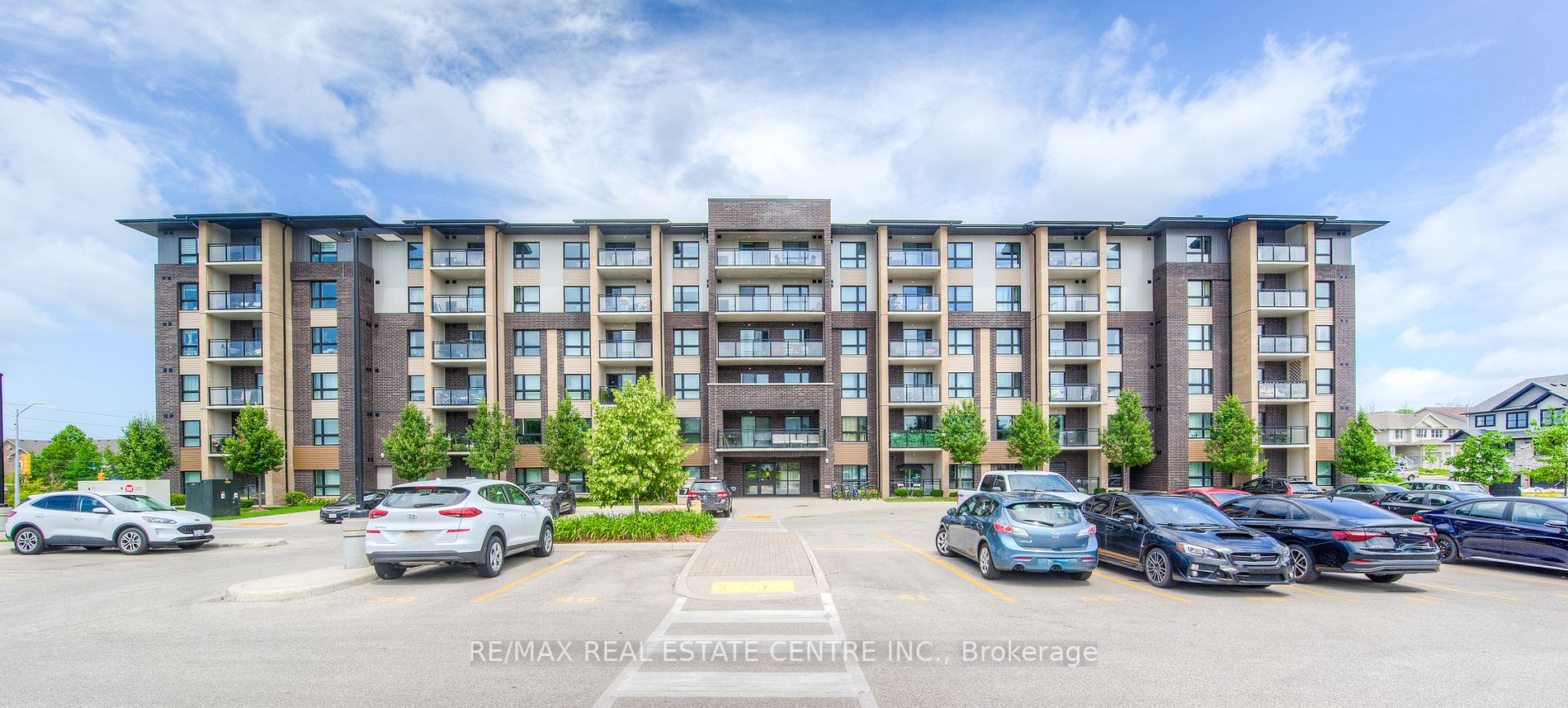 7 Kay Cres, #515