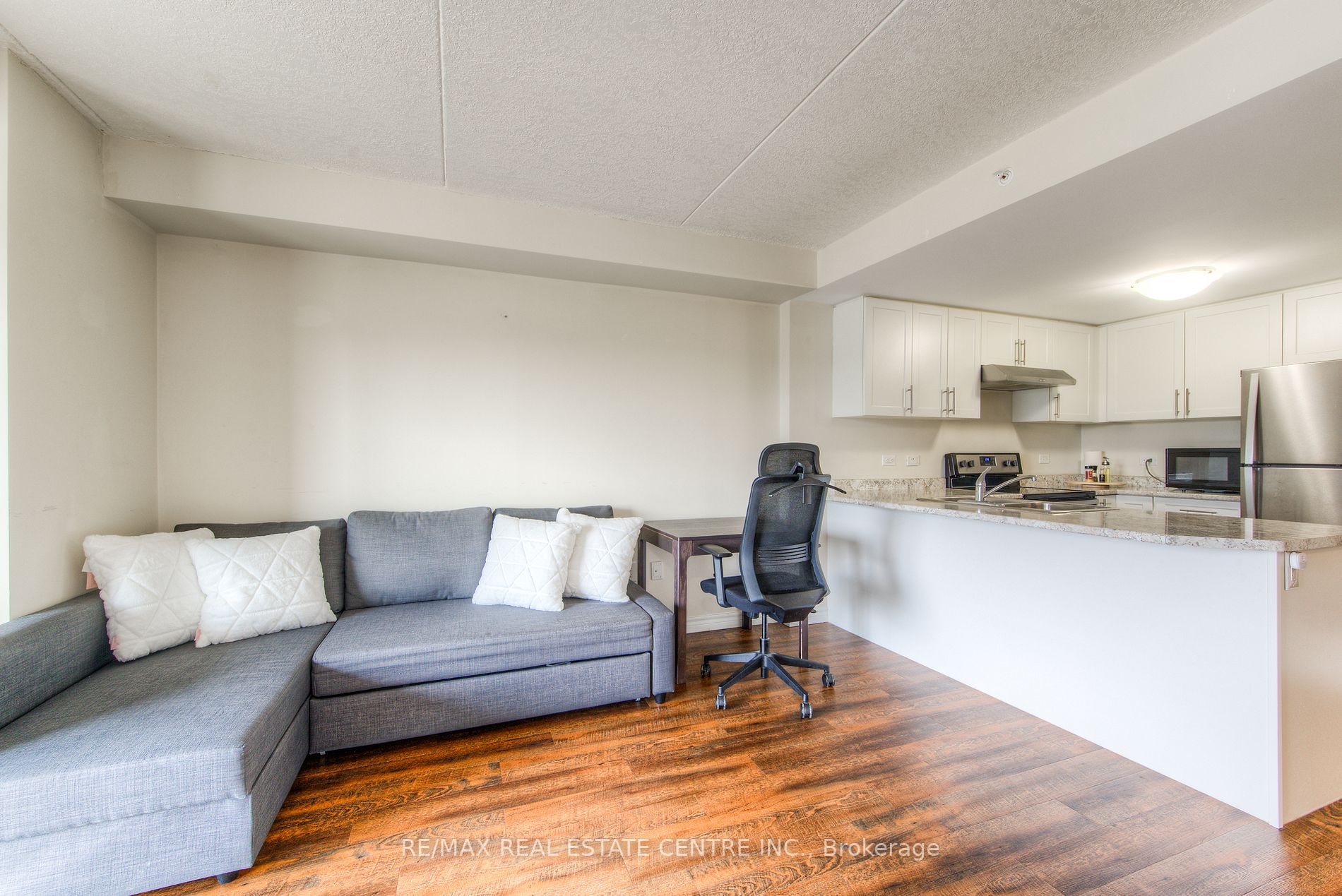 7 Kay Cres, #515