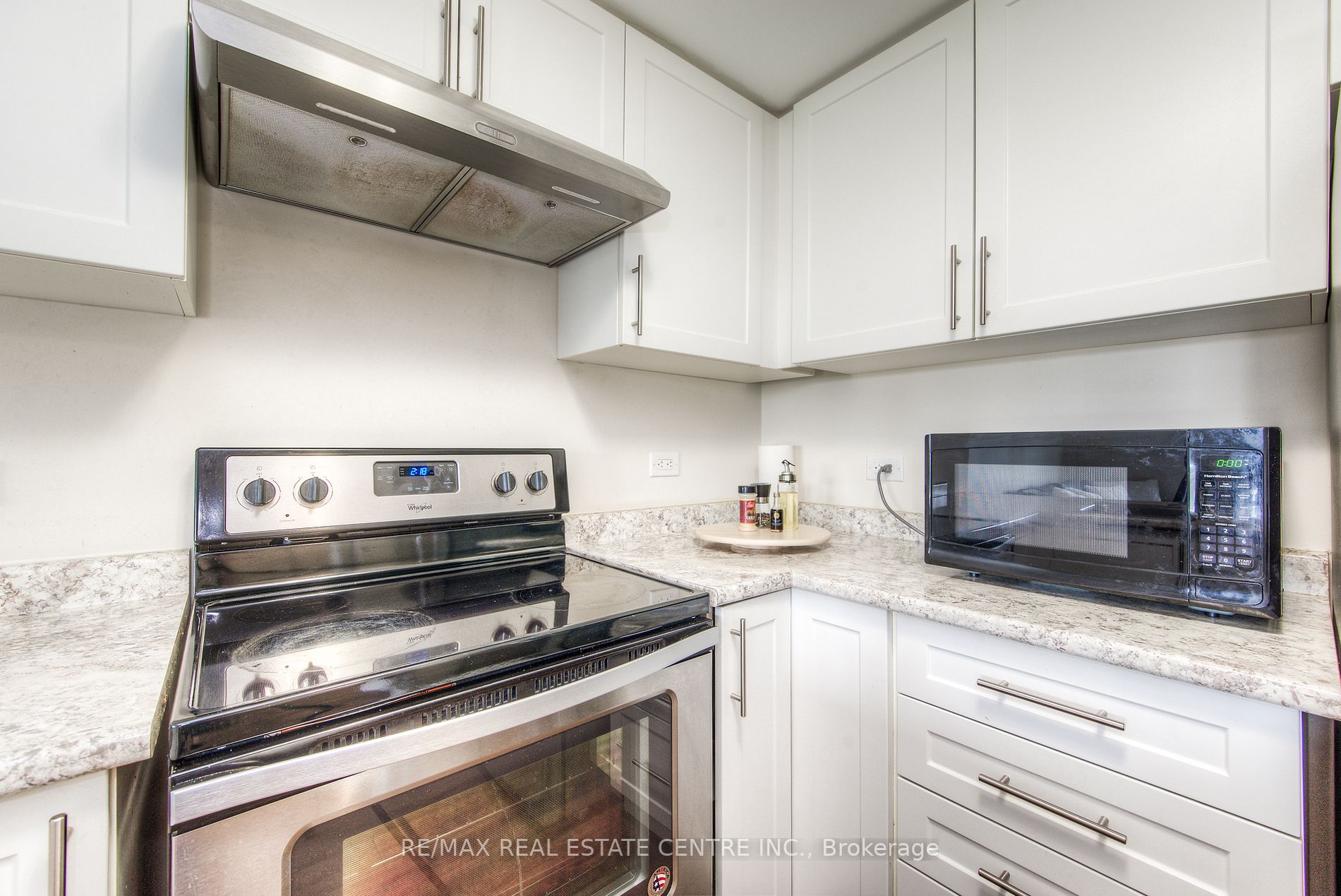 7 Kay Cres, #515