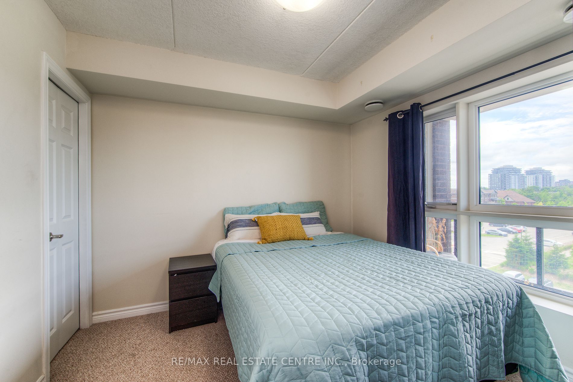 7 Kay Cres, #515