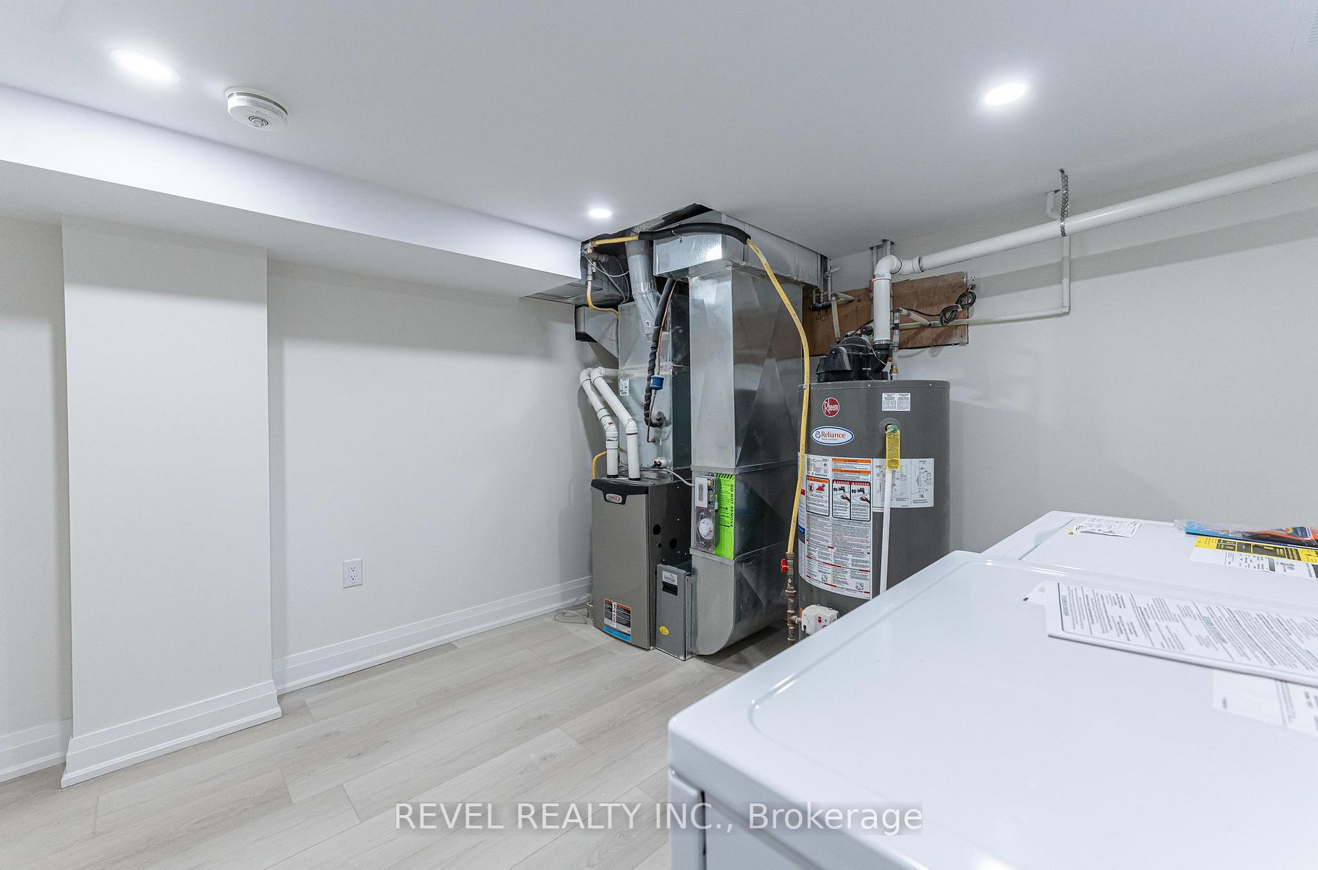 189 East 31th St, #2