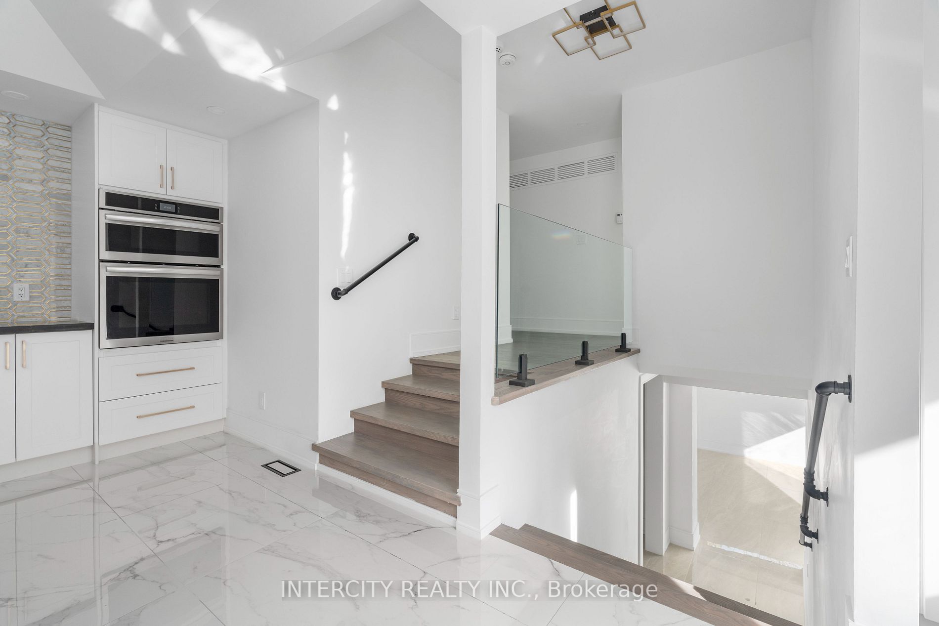 307246 Hockley Rd