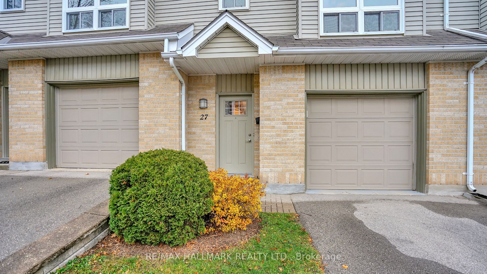 536 Third St, #27