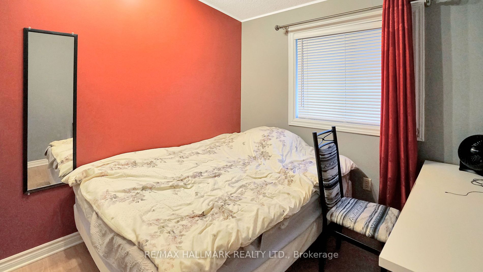 536 Third St, #27