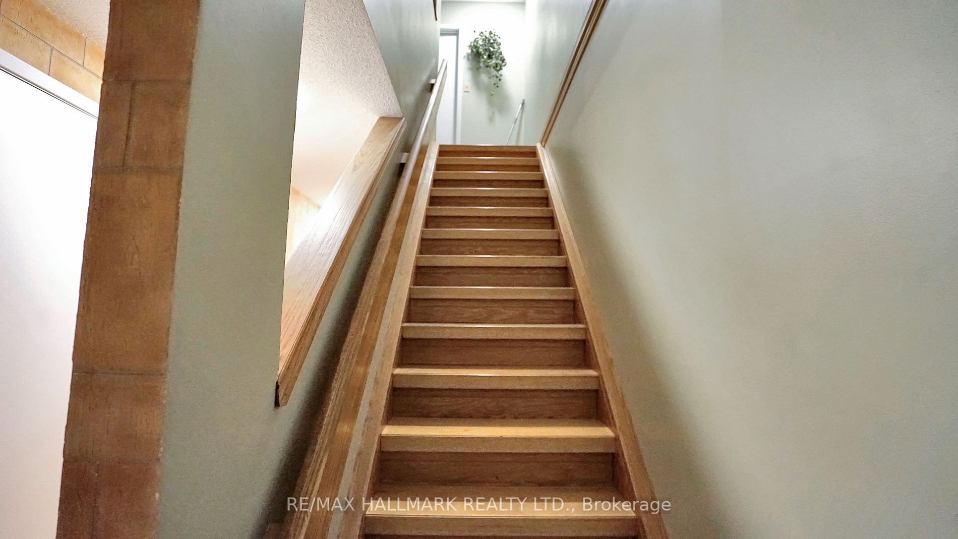536 Third St, #27
