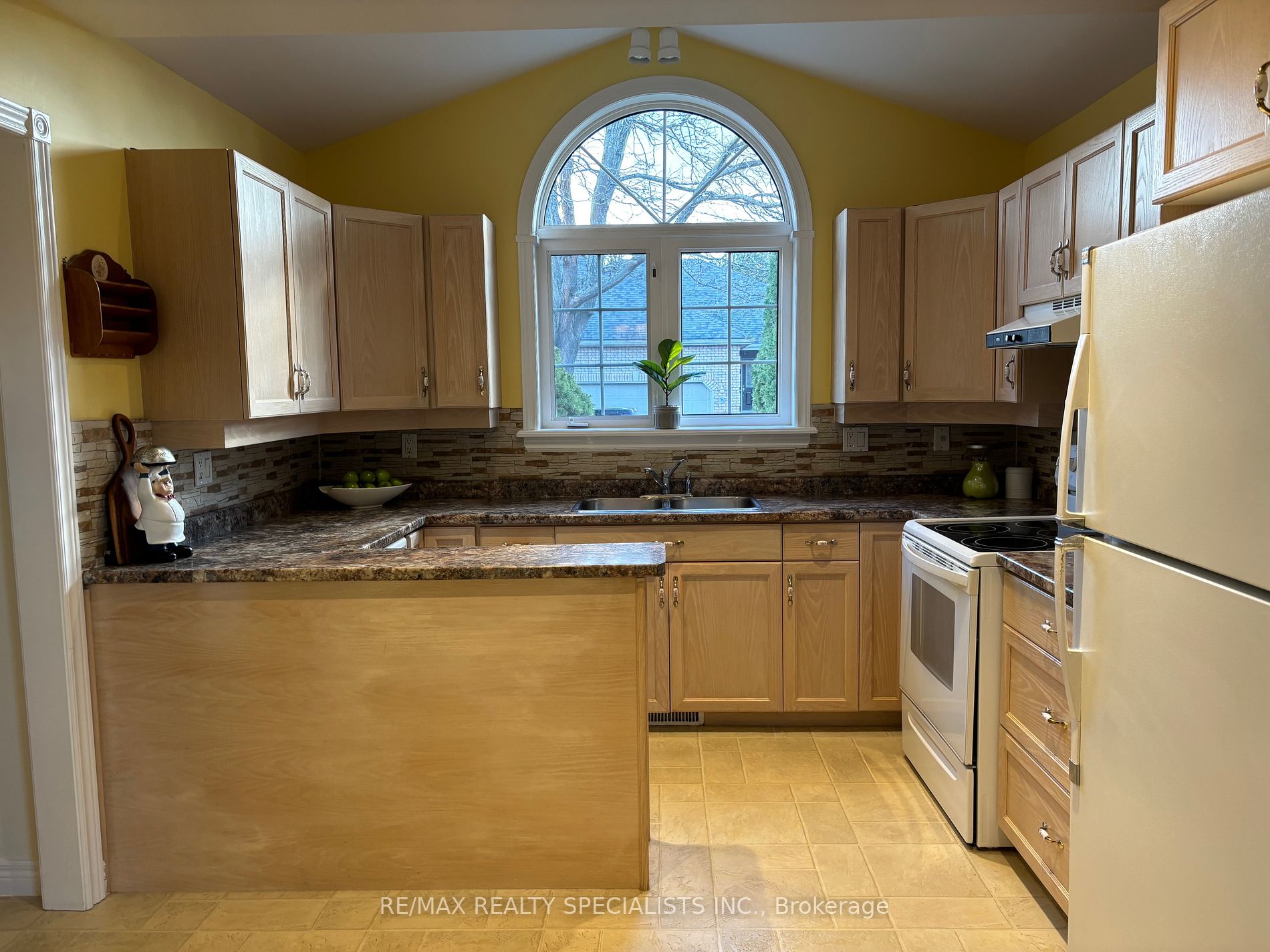 300 Franmor Dr, #28