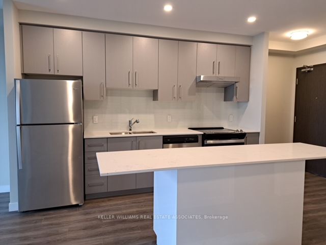 15 Queen St S, #1912