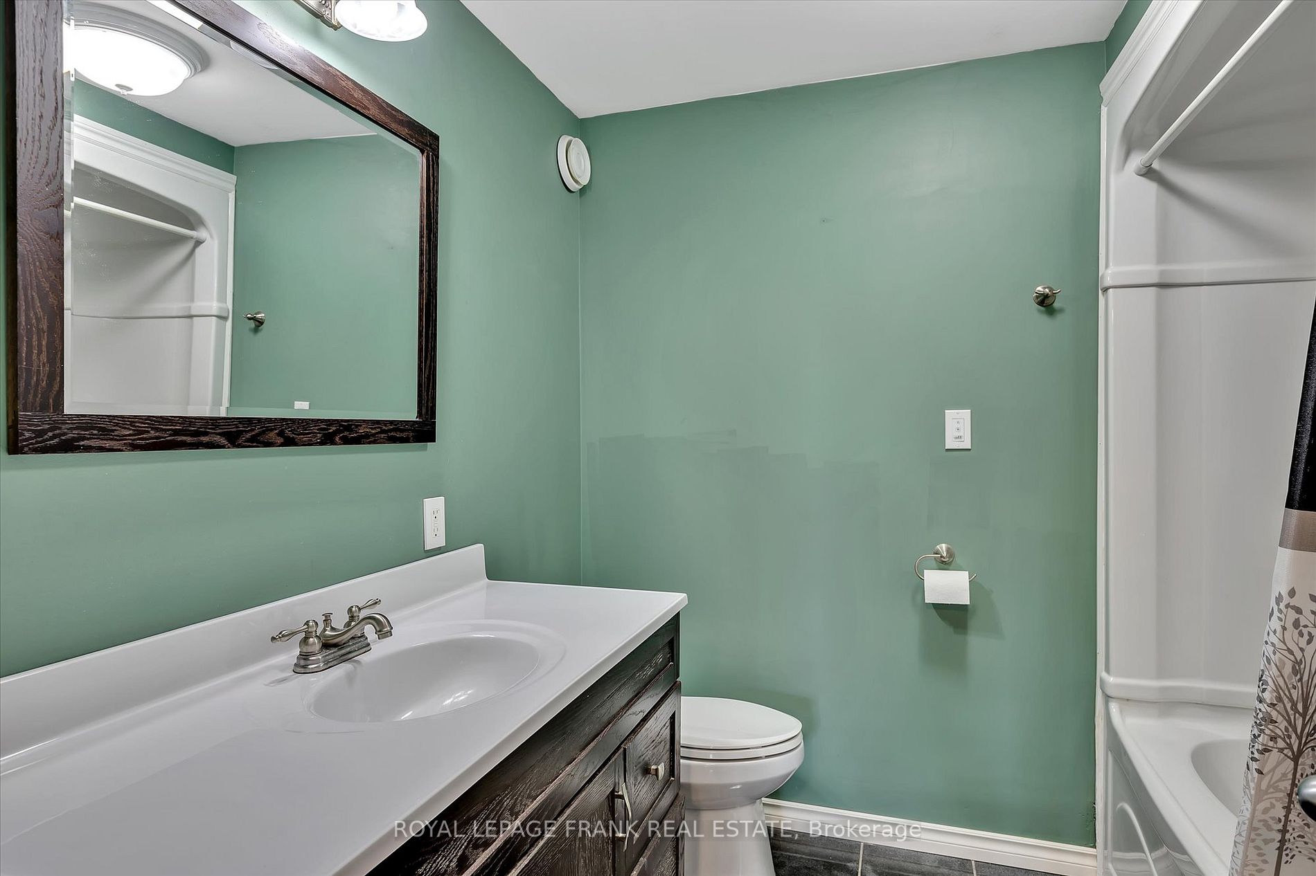 262 Bowen Dr
