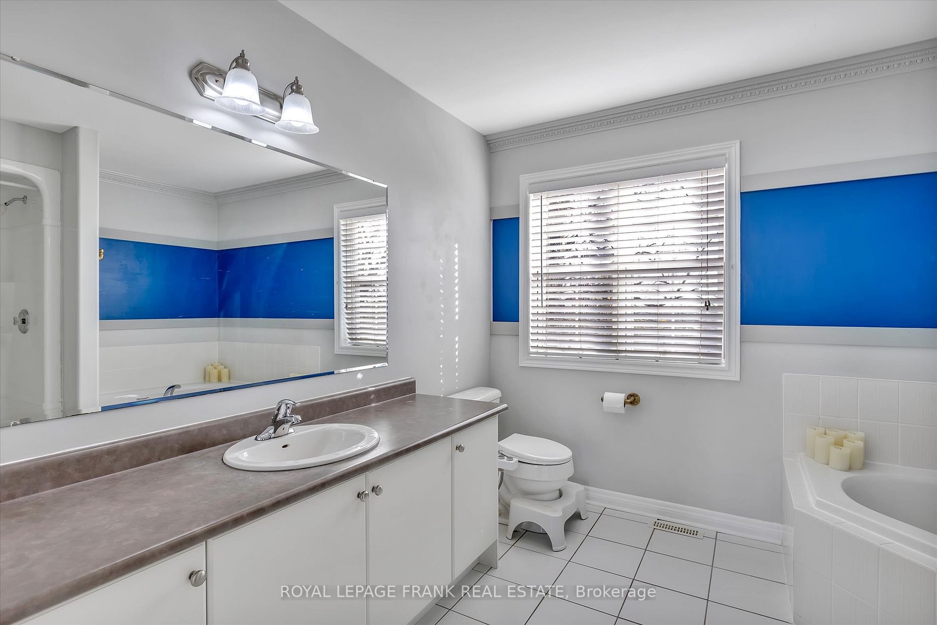 262 Bowen Dr