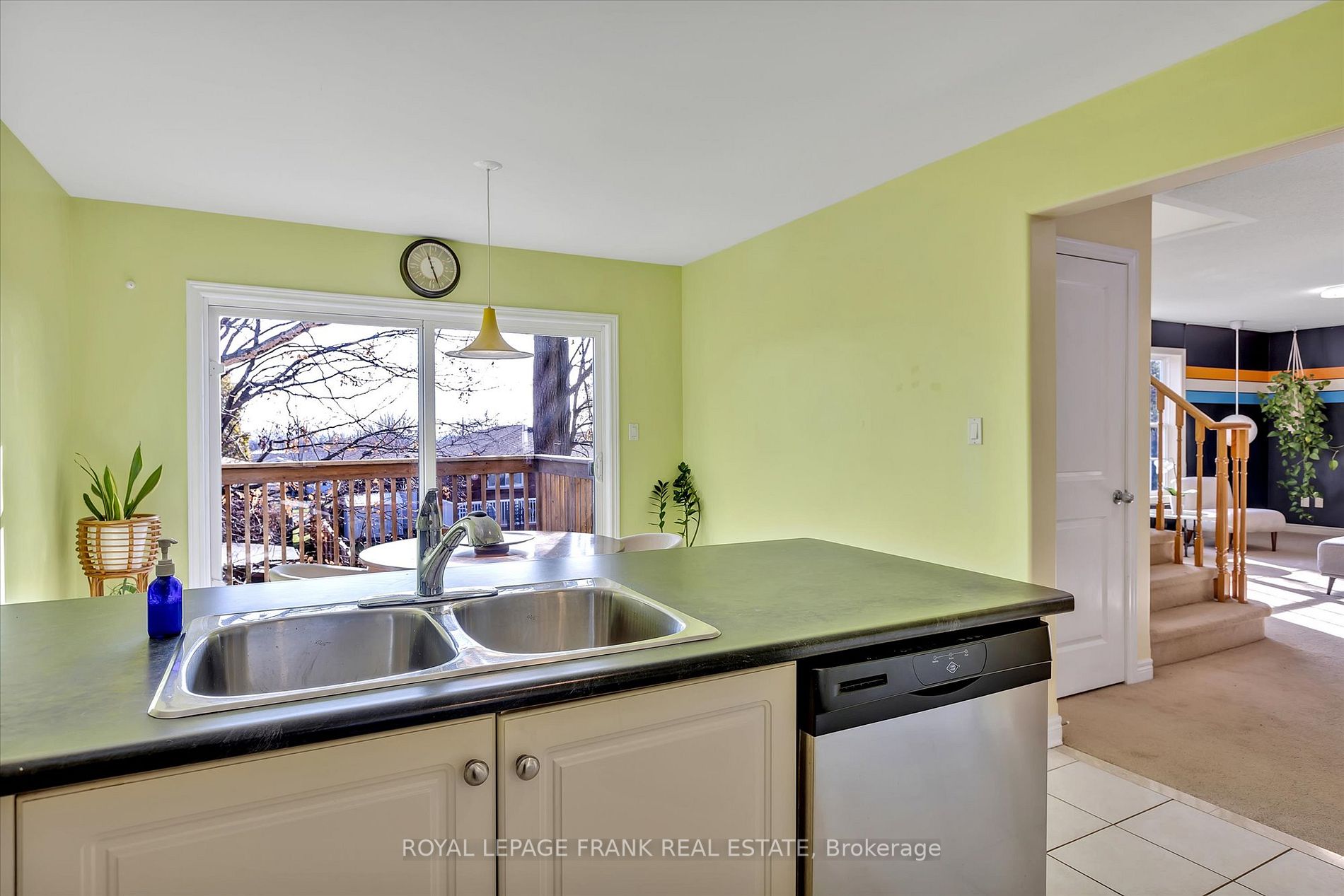 262 Bowen Dr