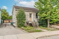 381-383 Macnab St N