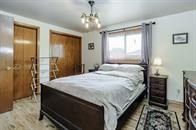 381-383 Macnab St N