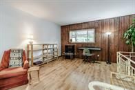 381-383 Macnab St N