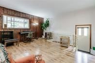 381-383 Macnab St N