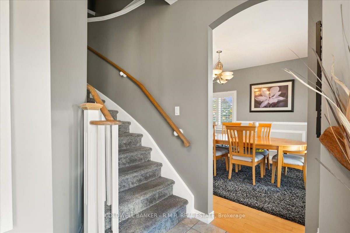 17 Sunset Dr