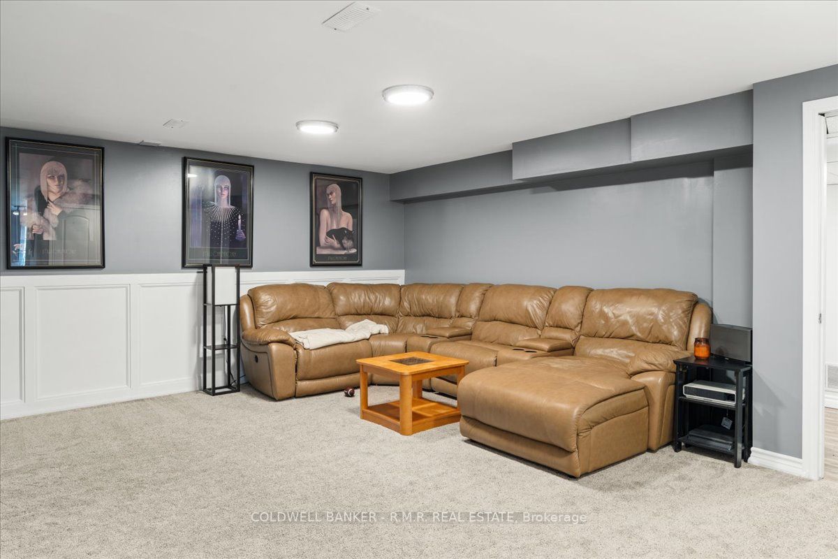17 Sunset Dr