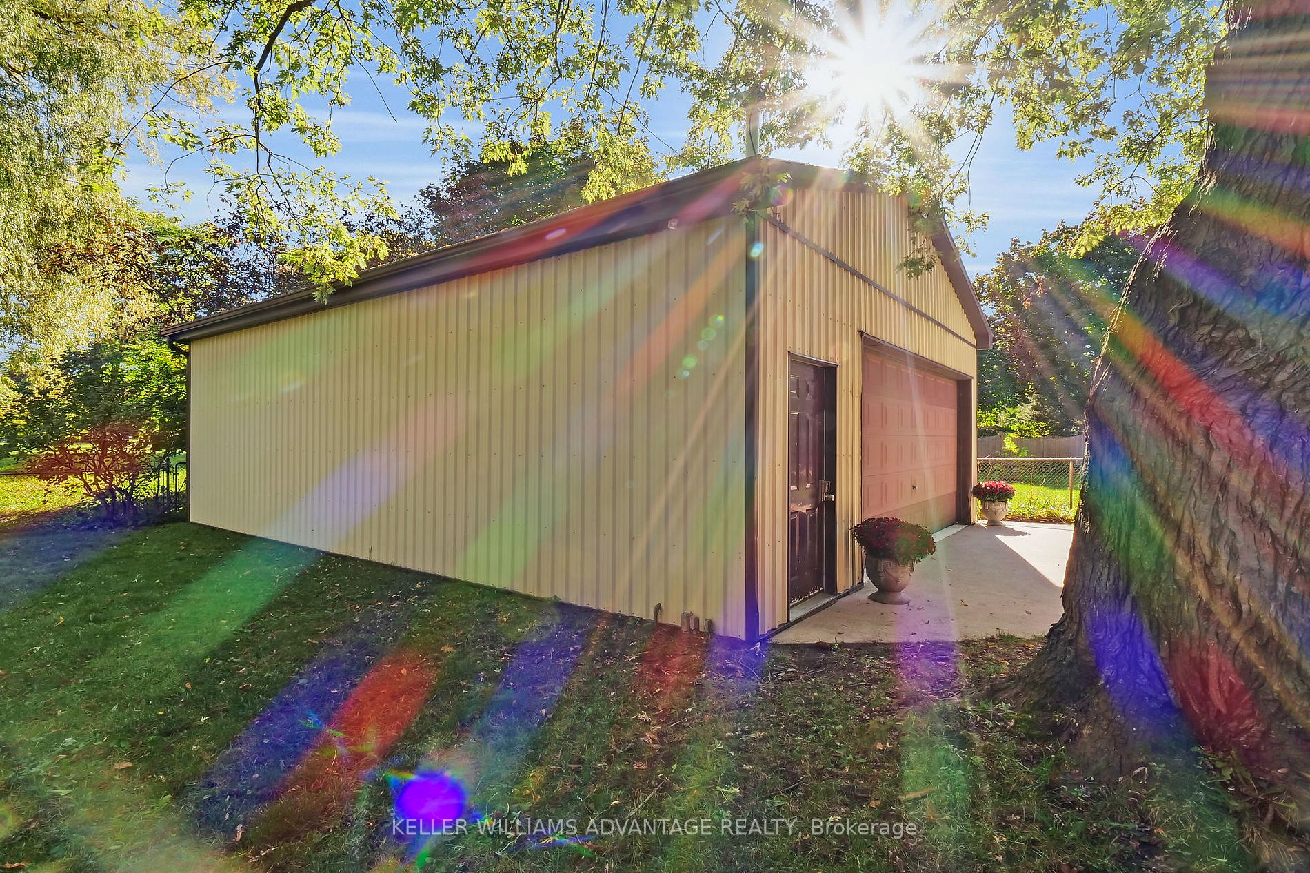 800 Dalkeith Ave