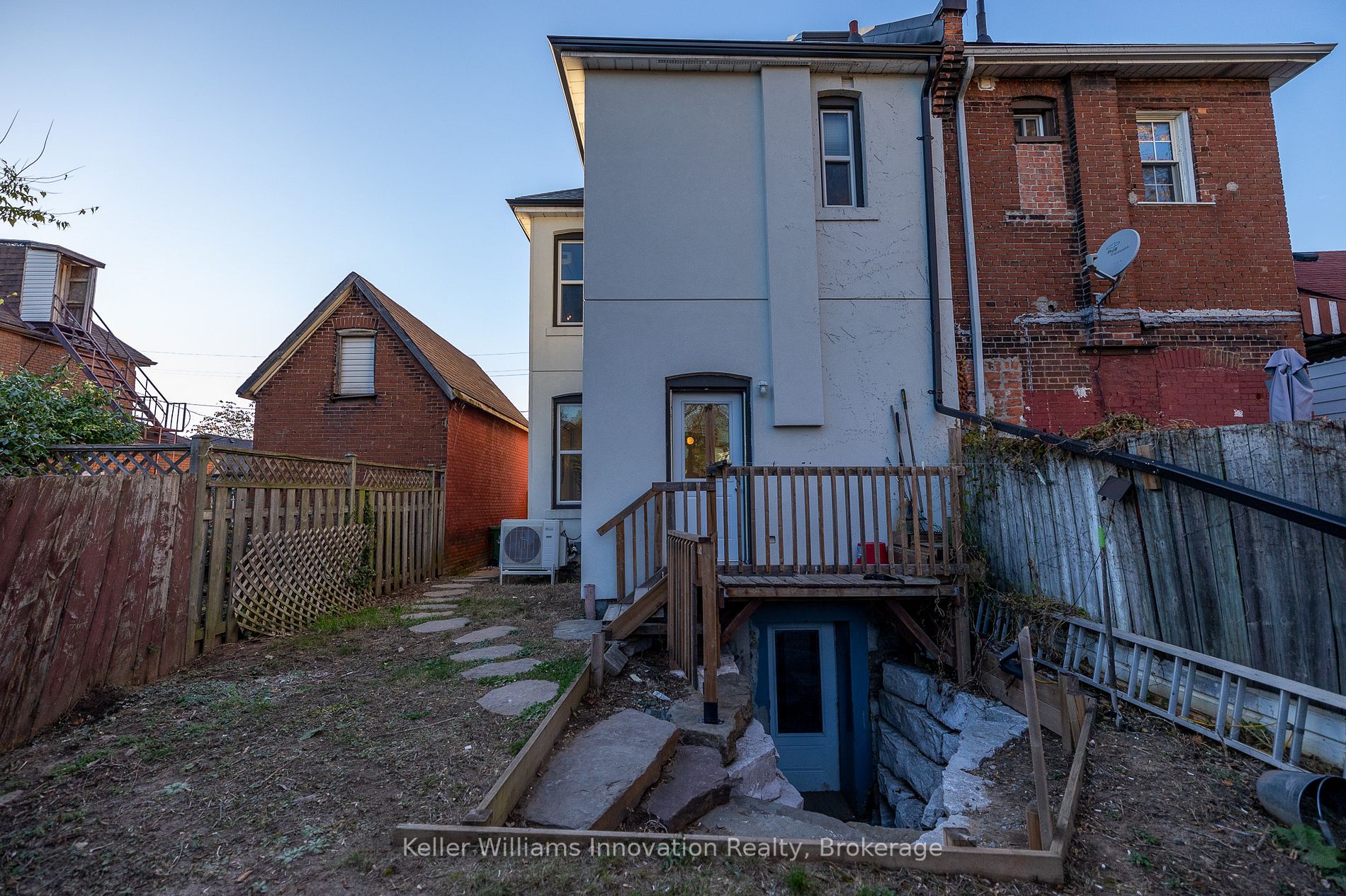 134 Dundurn St N
