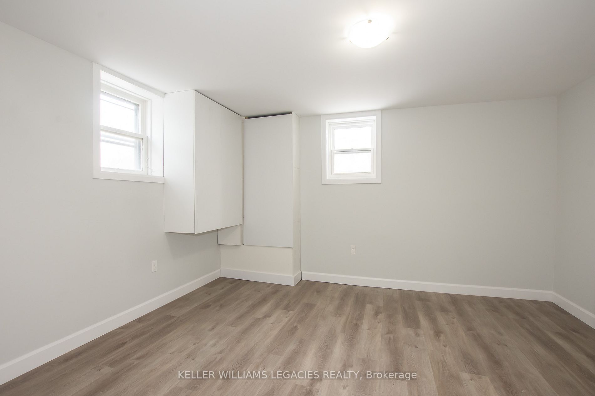 30 Classic Ave, #5
