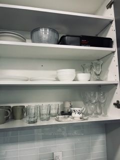 15 Queen St S, #813