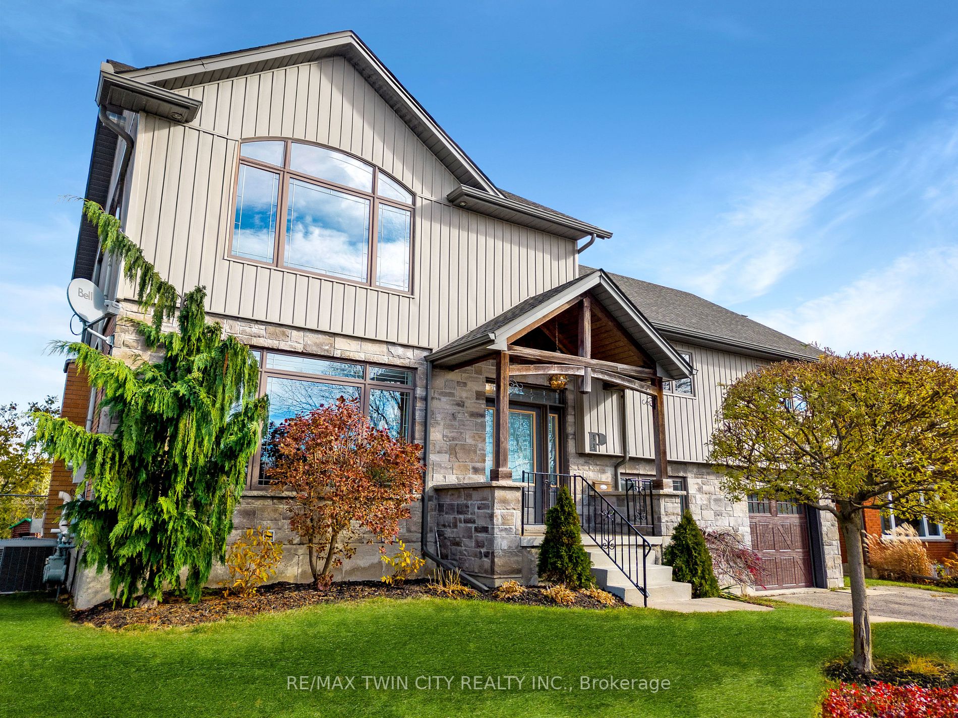 44 Plaza Crt