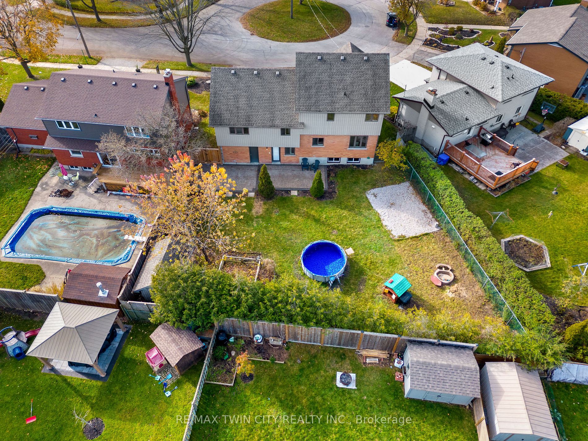 44 Plaza Crt