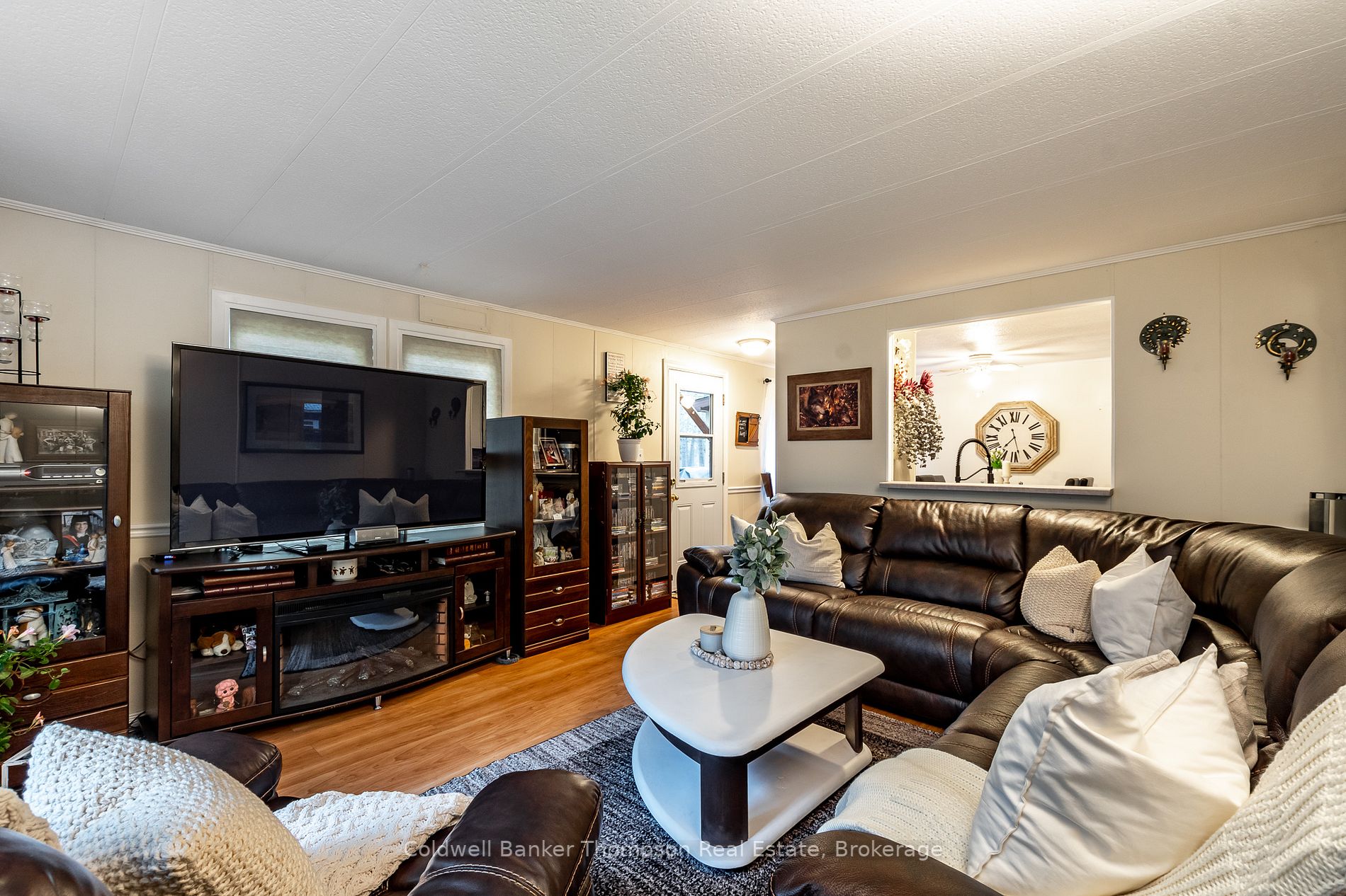 16 Buck Ave