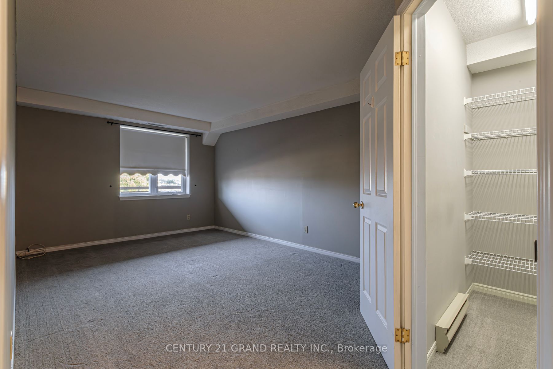 416 Limeridge Rd E, #316