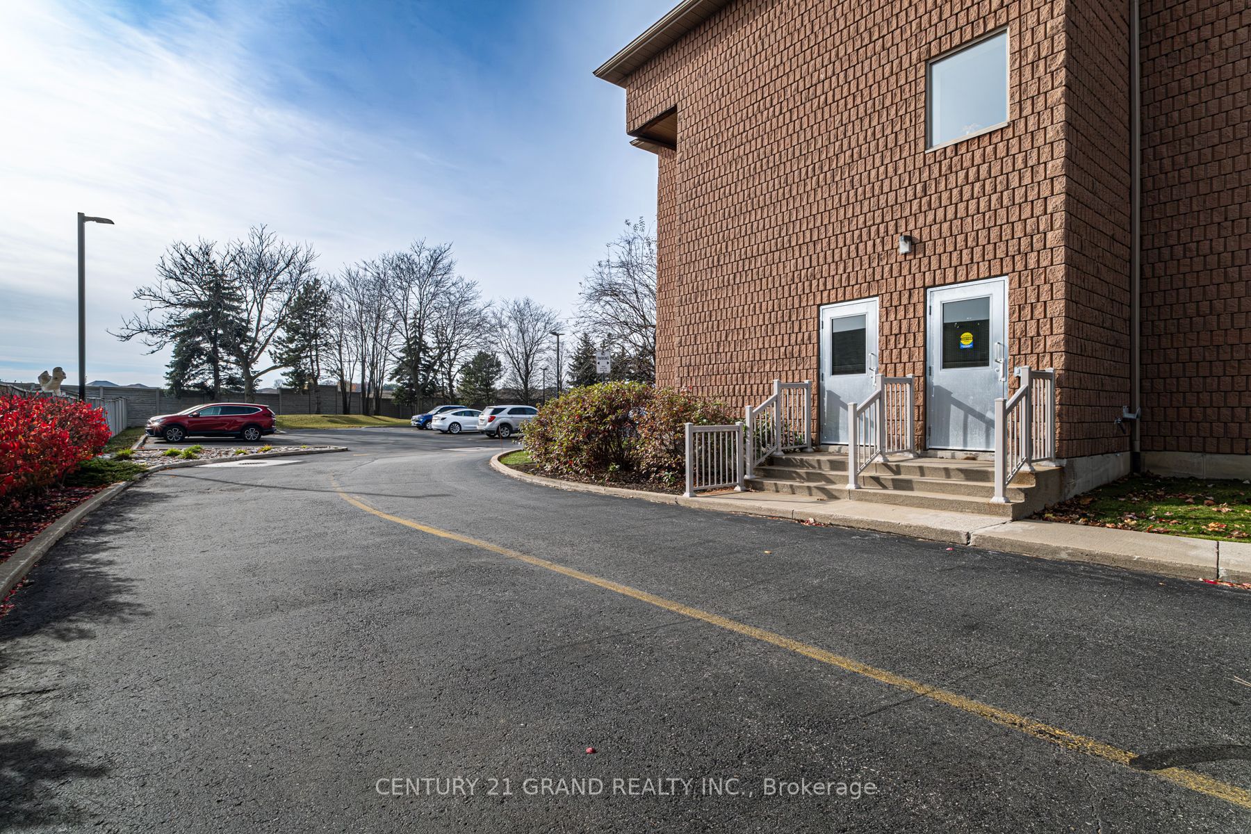 416 Limeridge Rd E, #316