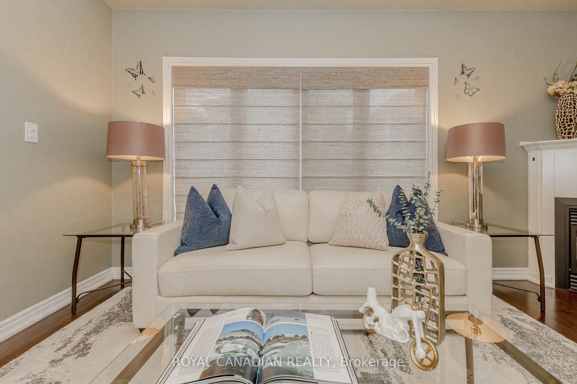 185 Palacebeach Tr
