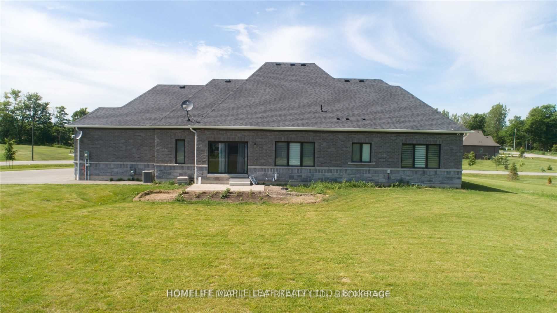 24 Country Meadows Dr
