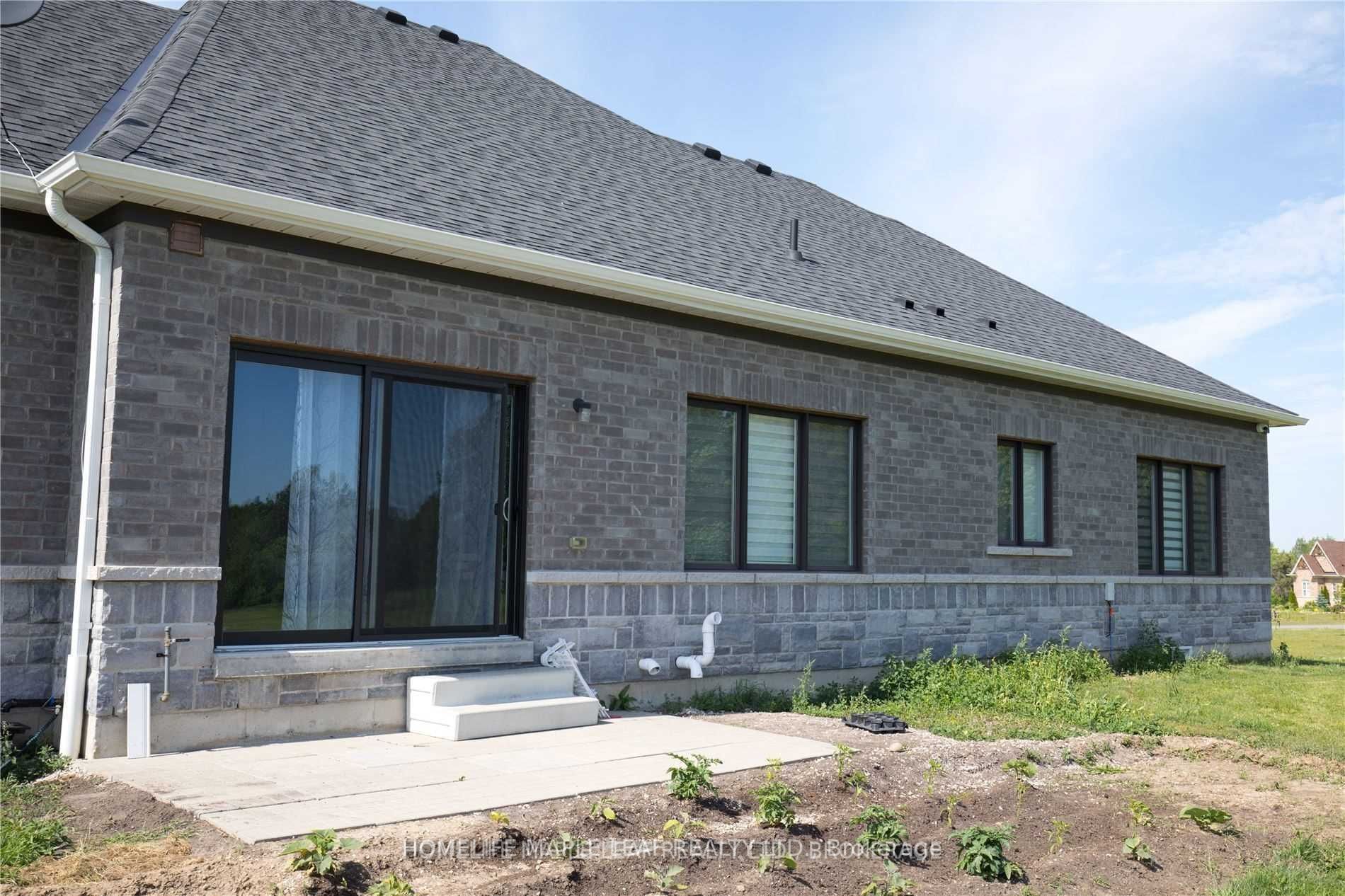 24 Country Meadows Dr