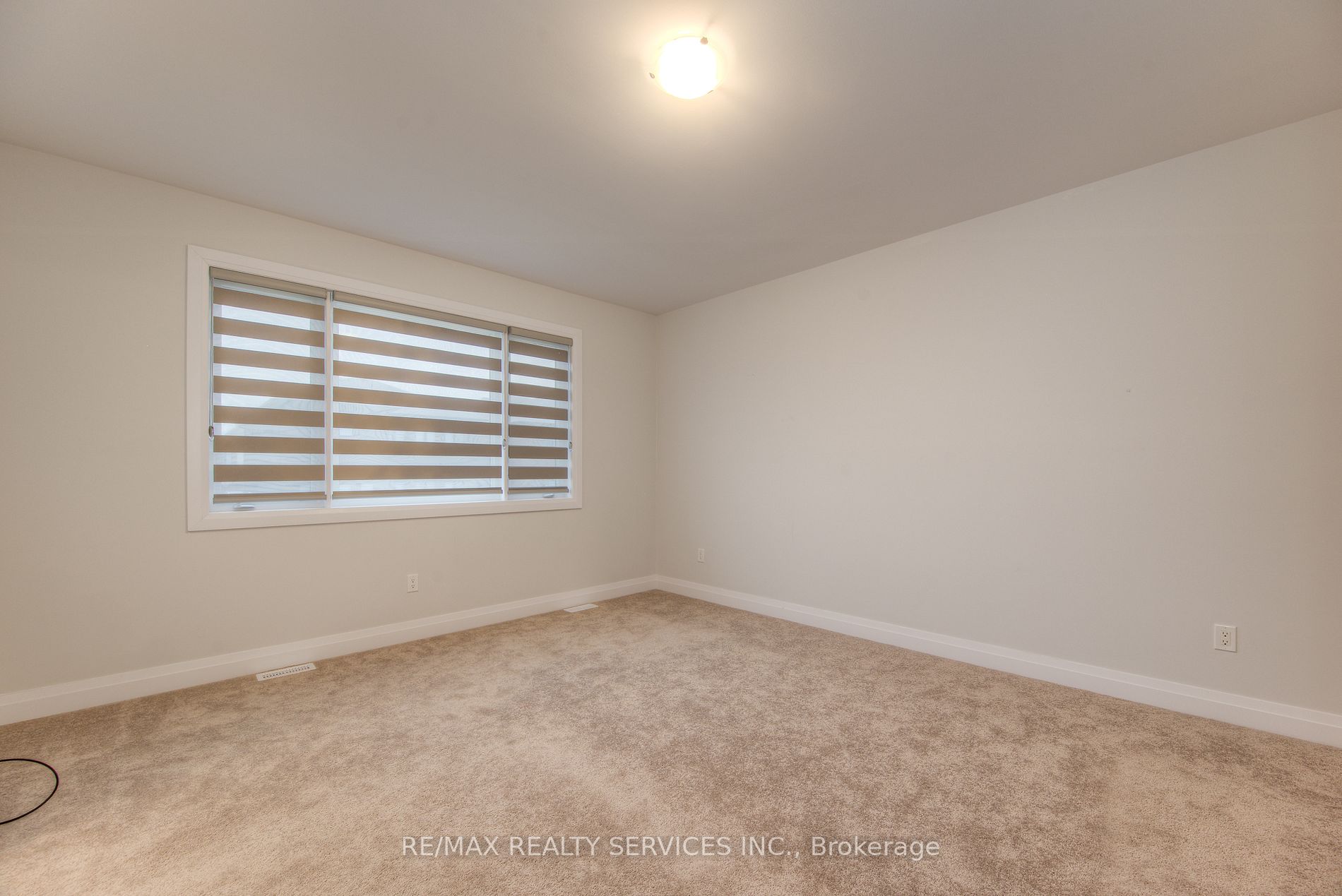 774 Queenston Blvd