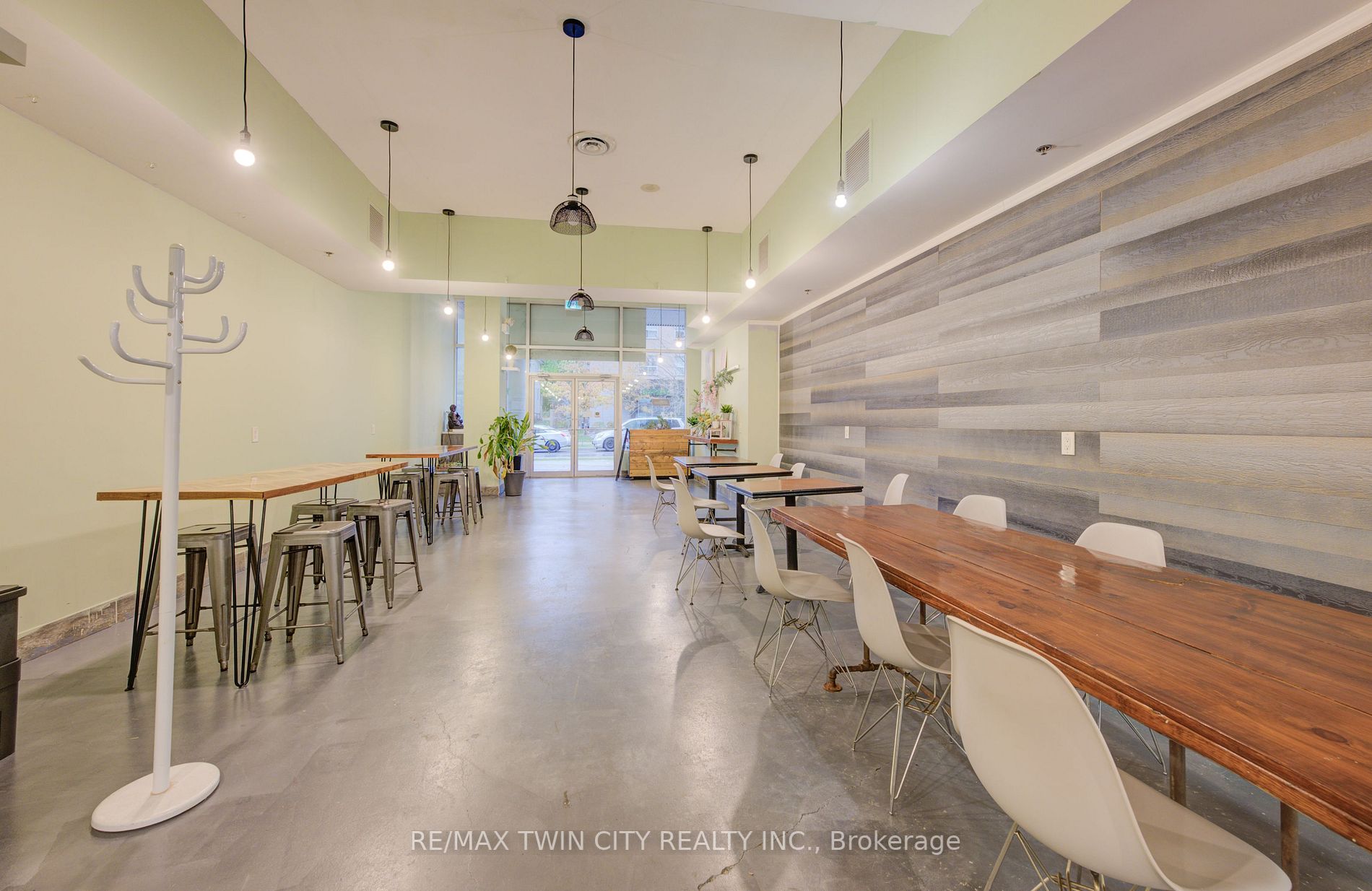 318 Spruce St, #105