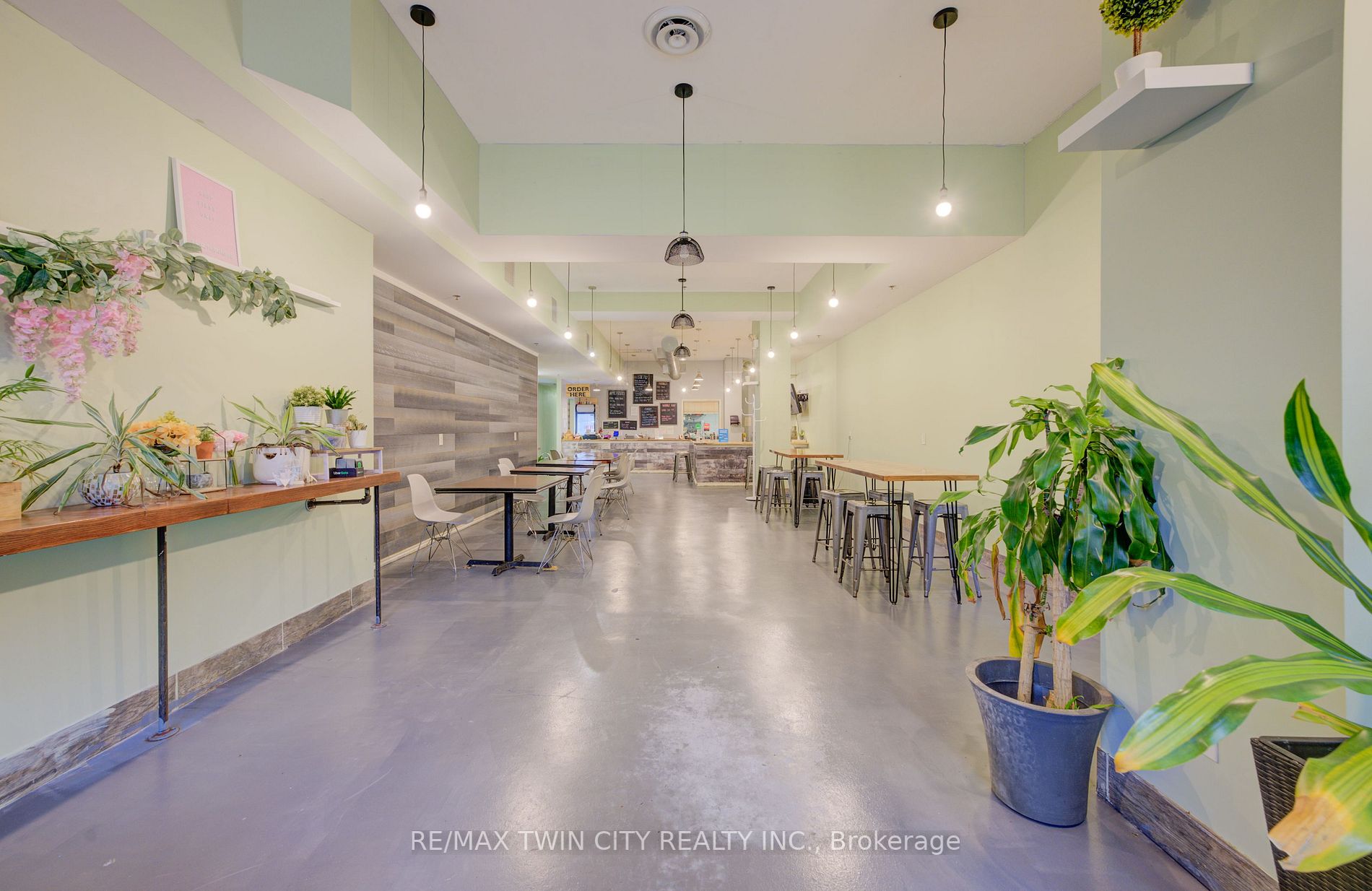 318 Spruce St, #105