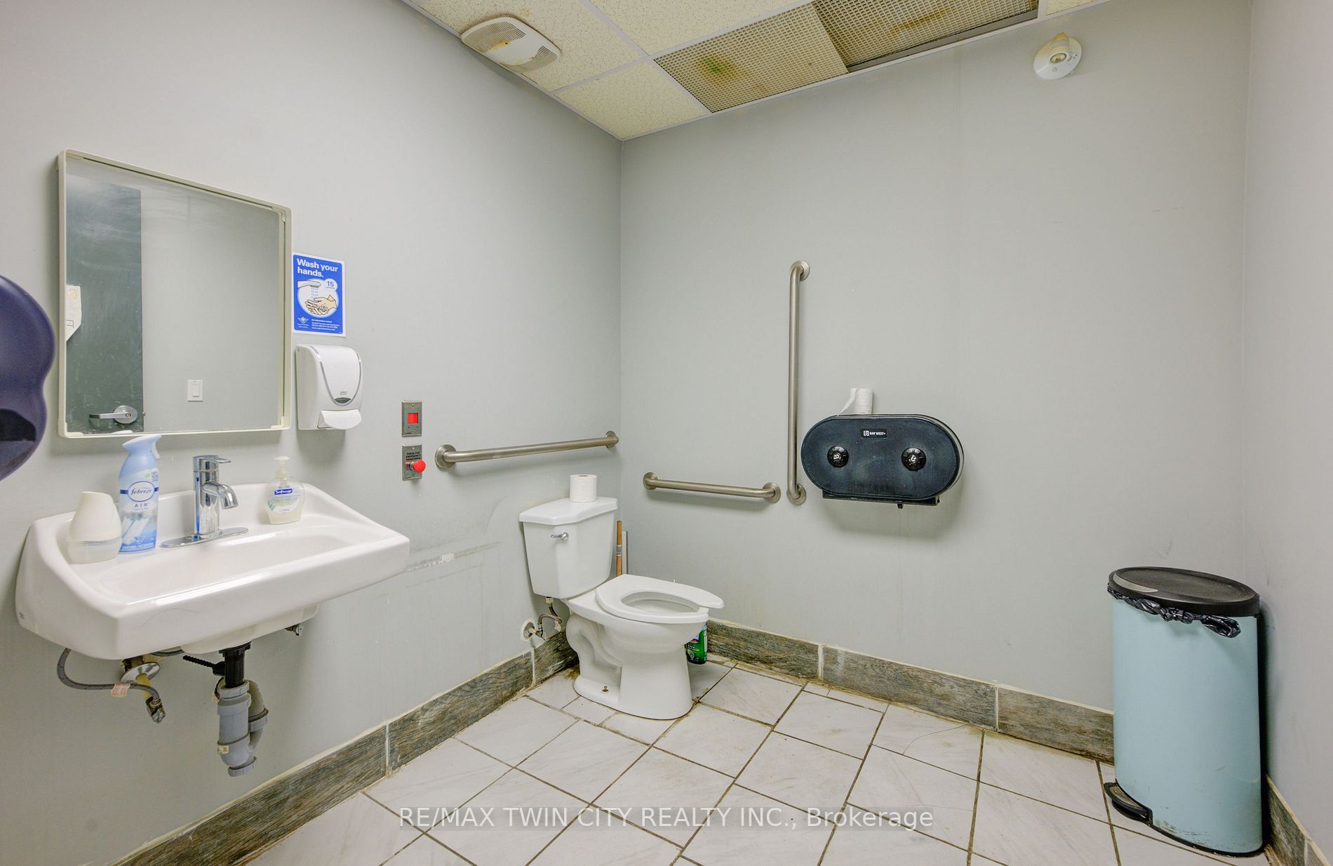 318 Spruce St, #105